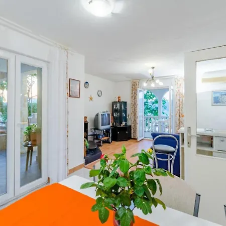 Ljubo Apartament Trogir
