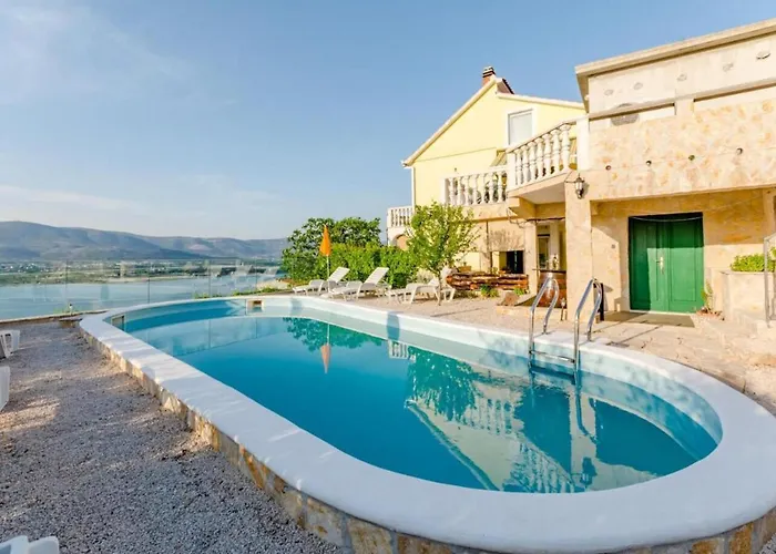 Apartment Ljubo Trogir